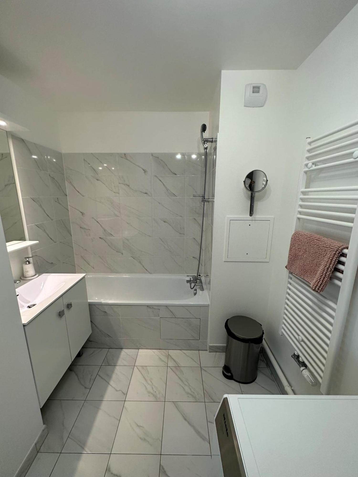 Superbe Appart Au Pied De Disney Apartment Serris Bagian luar foto